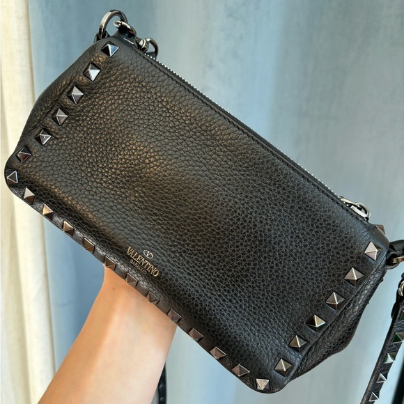 Black leather with silver studs Valentino purse with detachable longer strap! - Picture 2 of 13